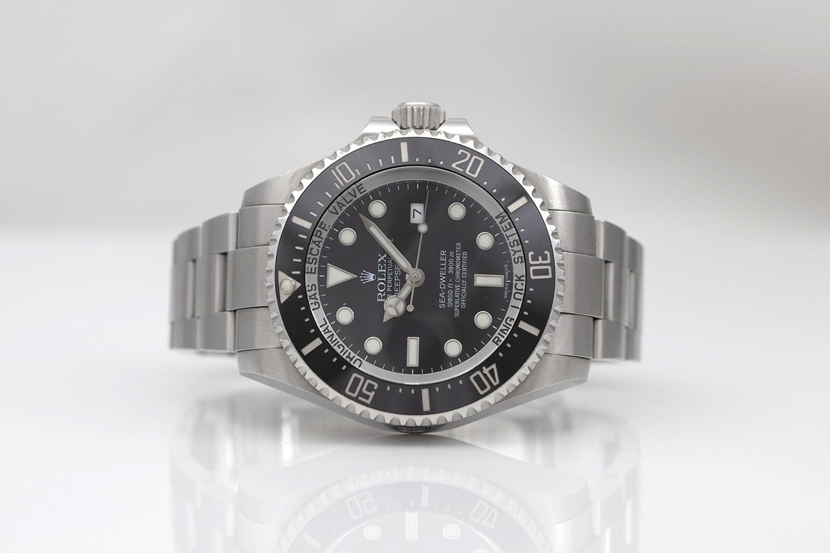 BEGAGNAD Rolex Sea-Dweller Deepsea 44mm Svart & Stål 116660