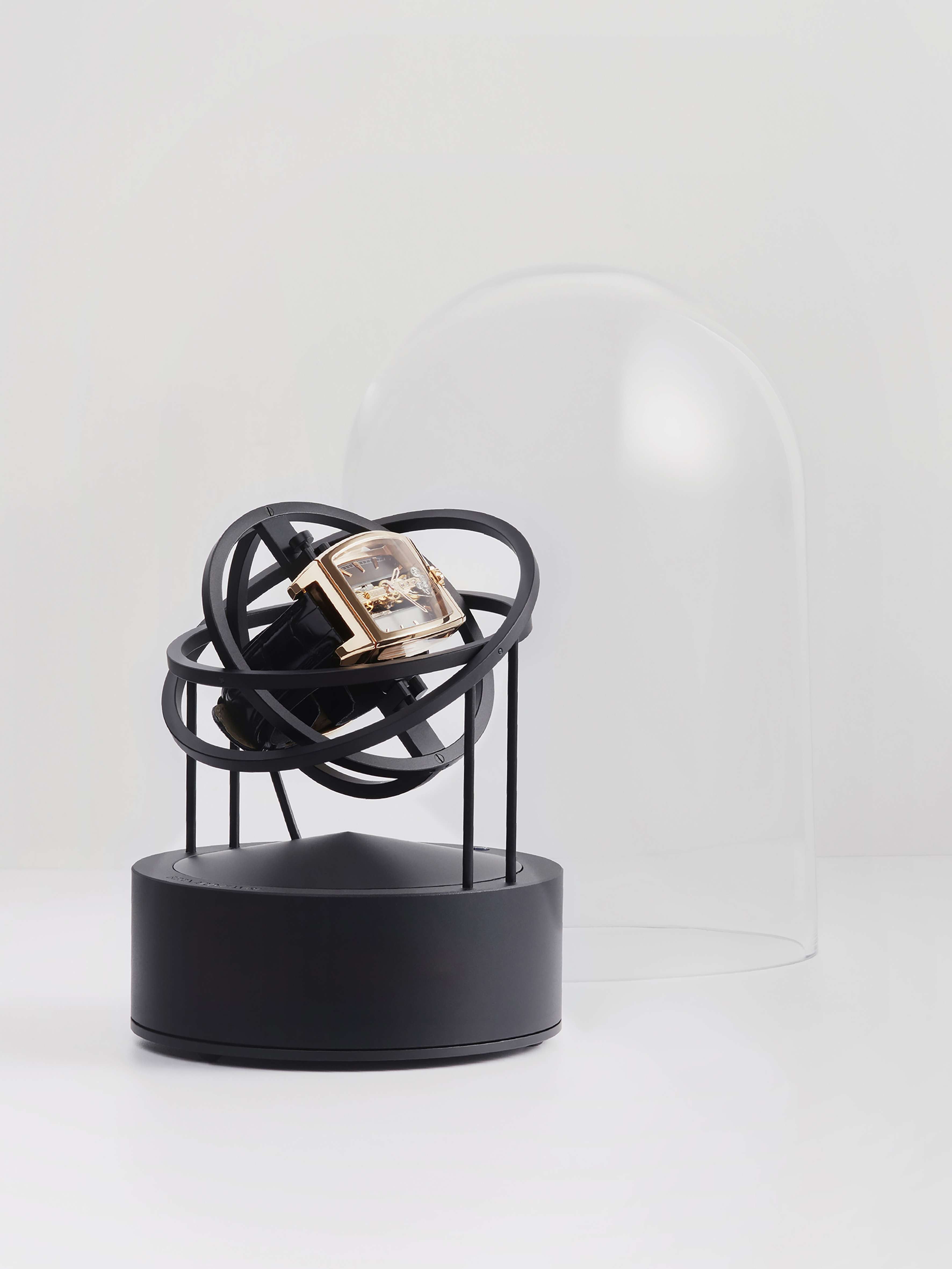 Bernard Favre - Planet Double-Axis Winder Black Rings & Black Base 101000