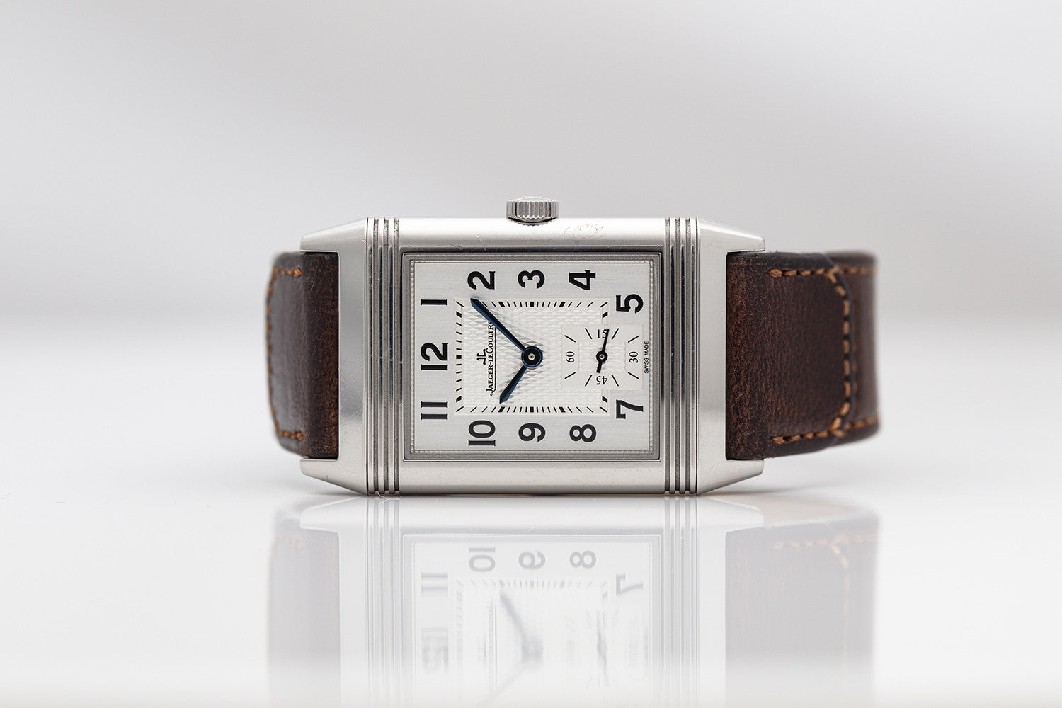 SÅLD – BEGAGNAD Jaeger-LeCoultre Reverso vit & läderarmband Q2438522