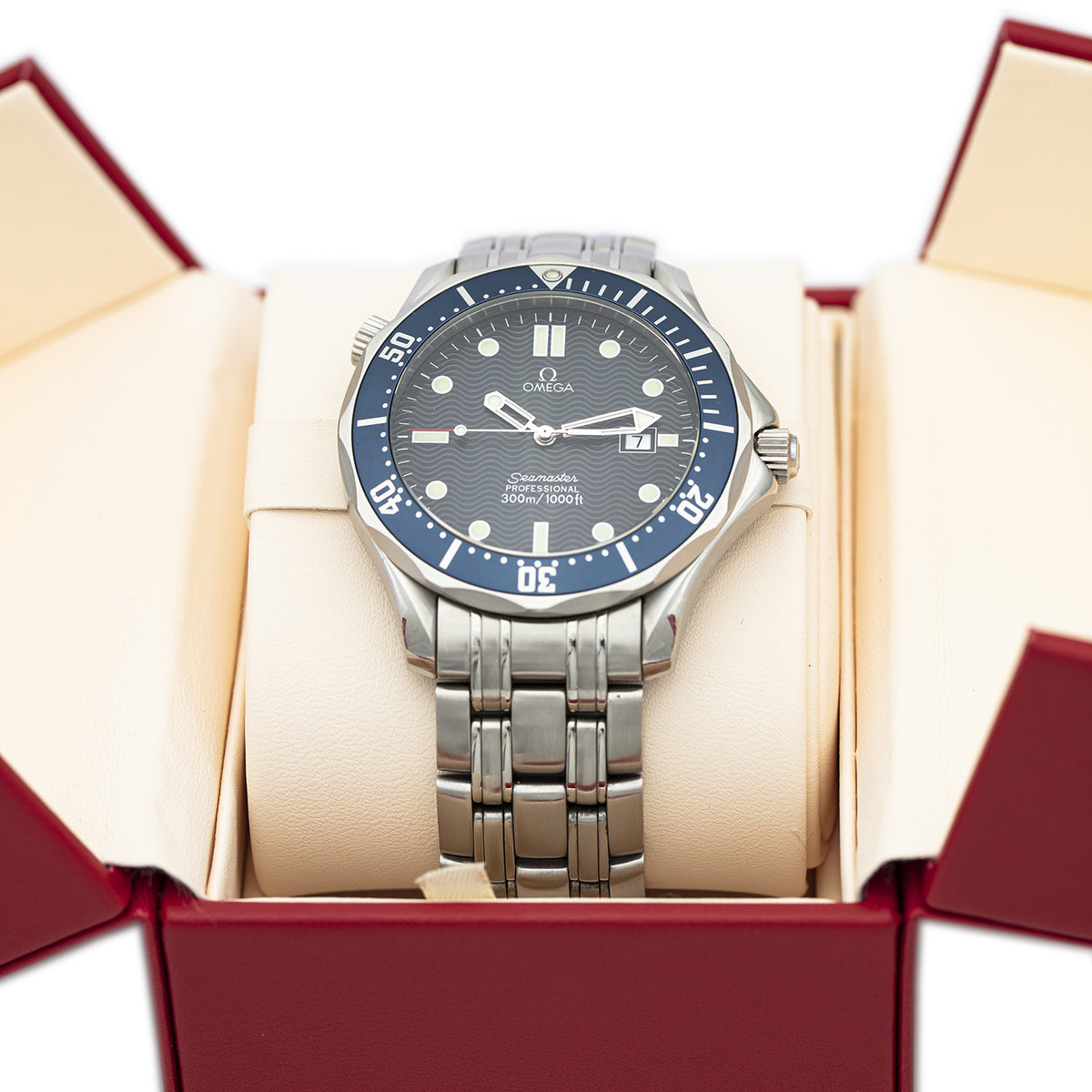 PRE-OWNED Omega Seamaster Diver Quartz 41 mm Blue & Steel Ref 2541.80.00