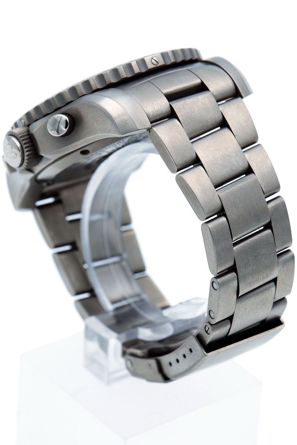 PRE-OWNED Breitling Cockpit B50 Titanium EB5010