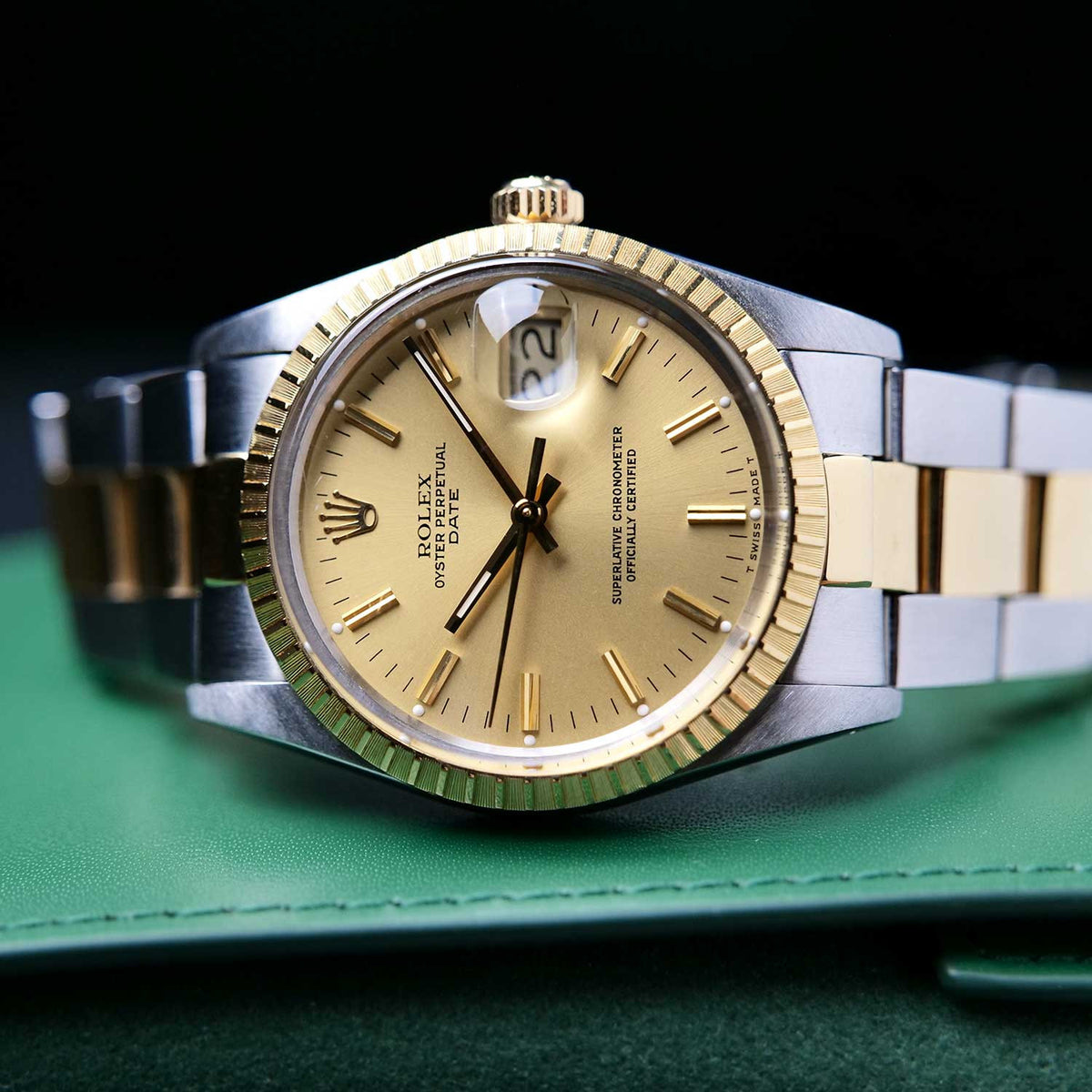 PRE-OWNED Rolex Oyster Perpetual Date 15053