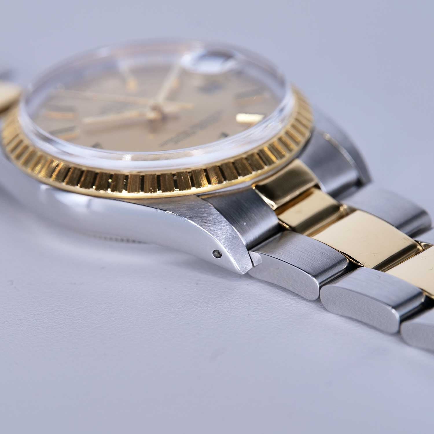 PRE-OWNED Rolex Oyster Perpetual Date 15053