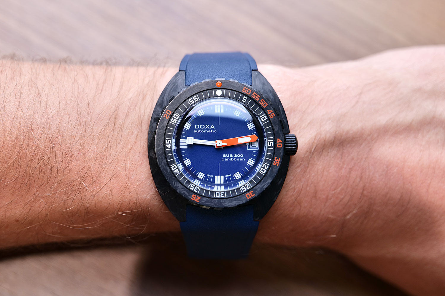 PRE-OWNED DOXA Sub 300 Carbon Caribbean Navy Blue & Rubber Strap 822.70.201.20