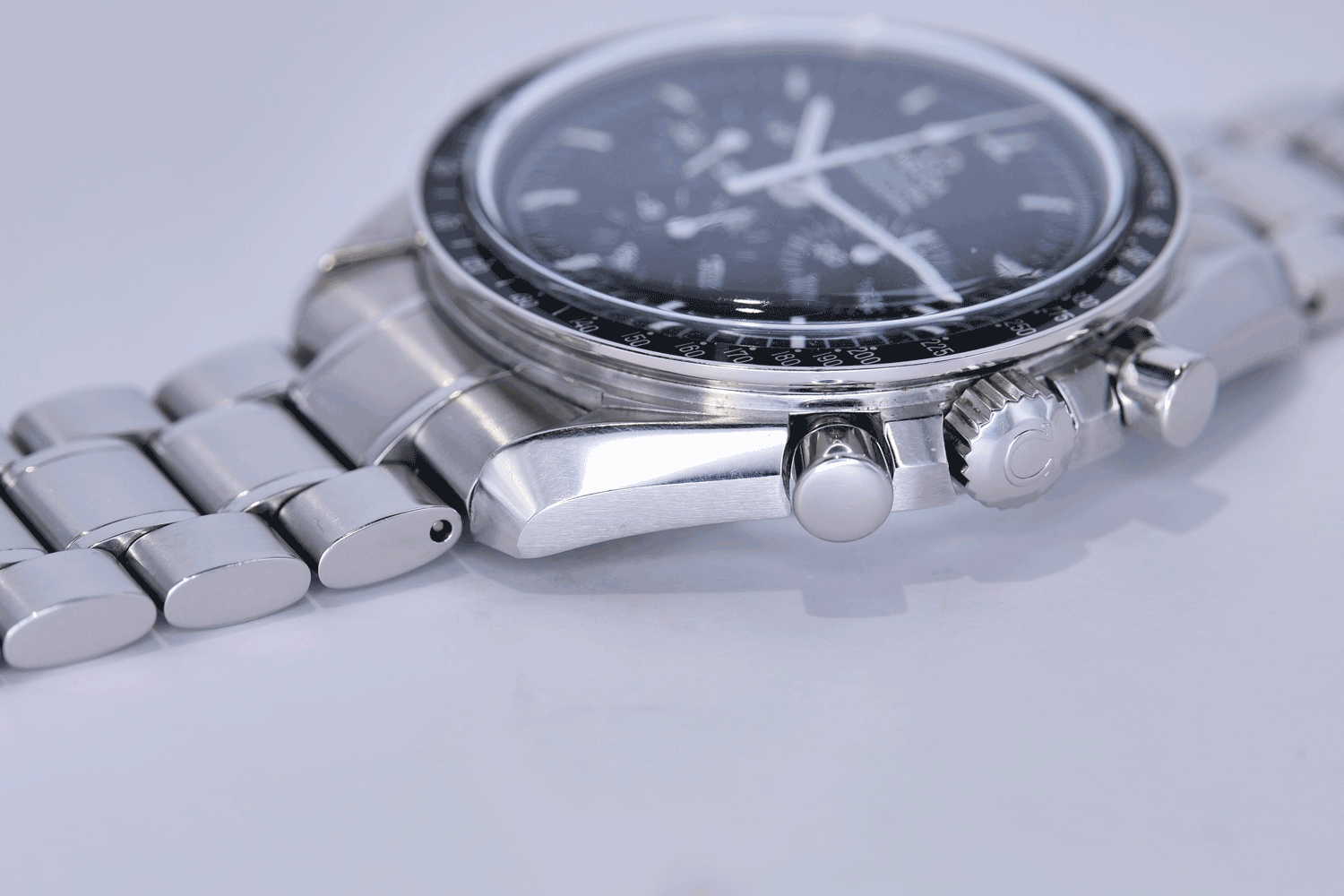 BEGAGNAD Omega Speedmaster Moonwatch 35705000 År 2004