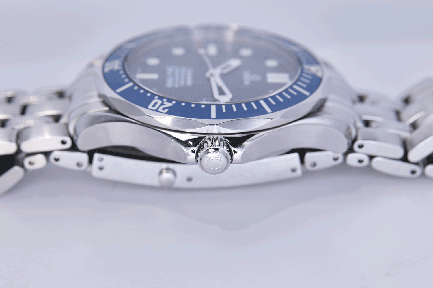 BEGAGNAD Omega Seamaster Diver ”James Bond” 25318000