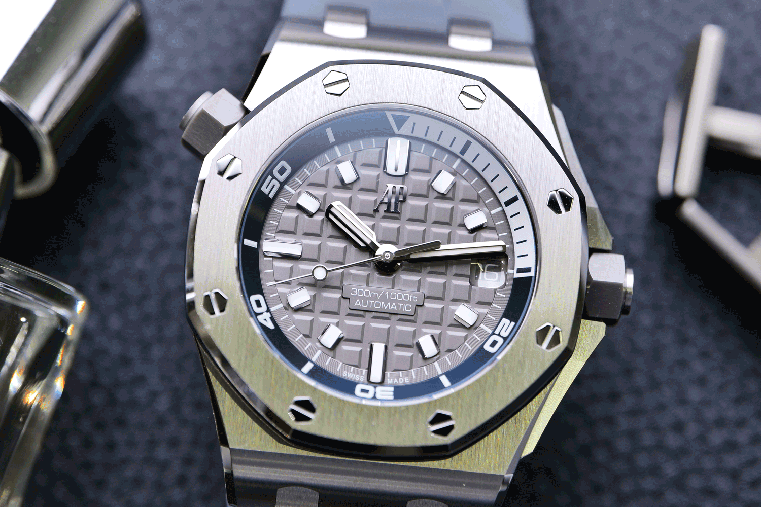 PRE-OWNED Audemars Piguet Royal Oak Offshore 15720ST.OO.A009CA.01