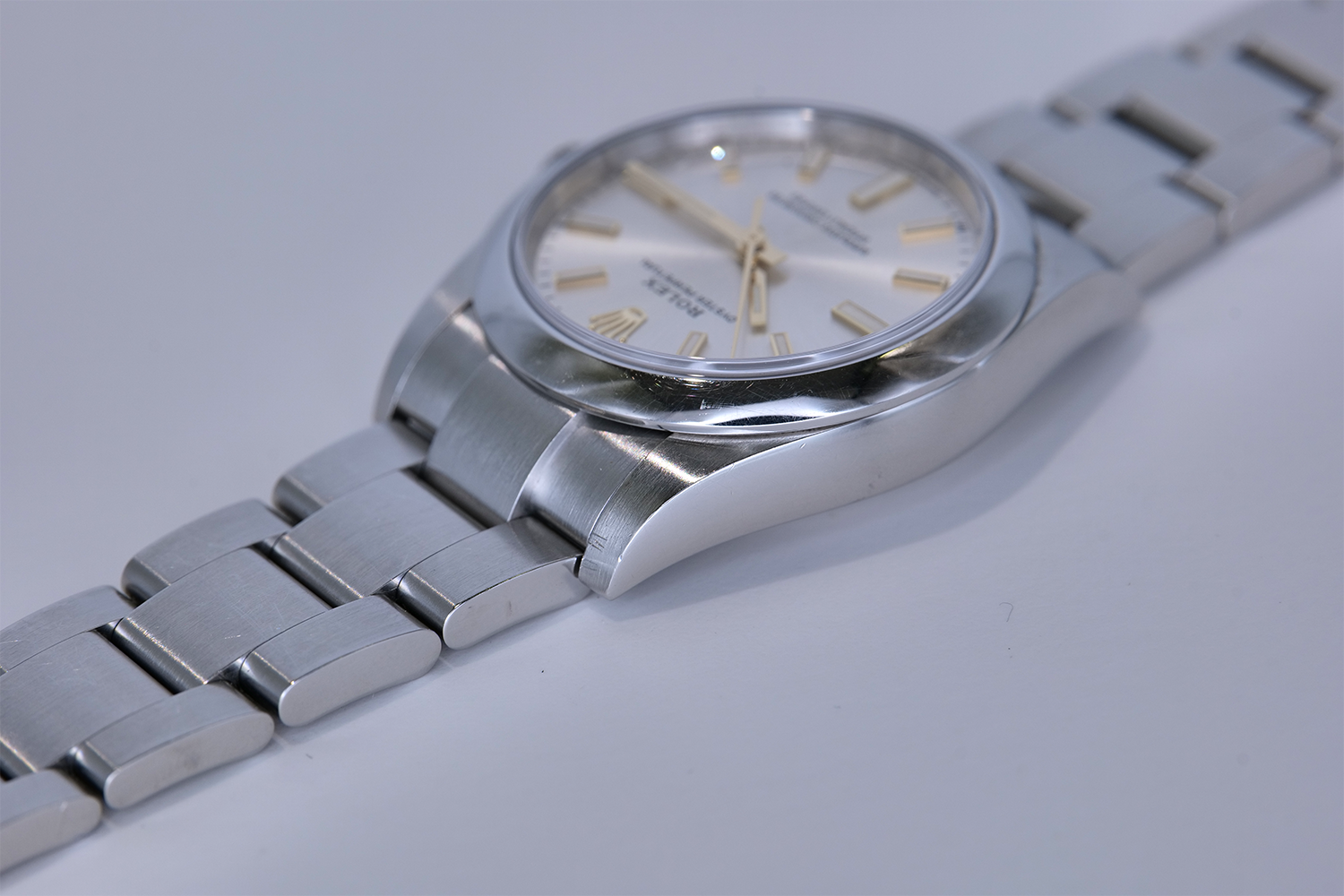 PRE-OWNED Rolex Oyster Perpetual 124200
