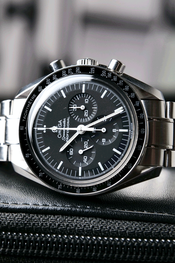 BEGAGNAD Omega Speedmaster Moonwatch 35705000 År 2004