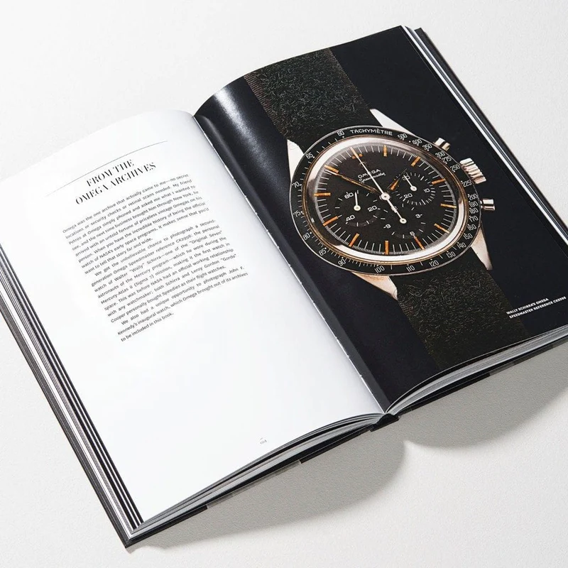 Boken A Man and His Watch