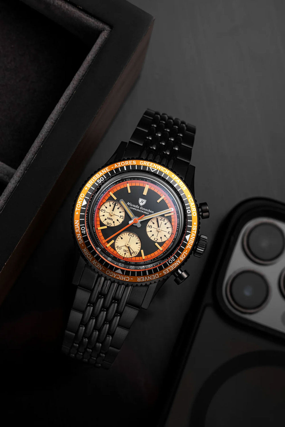 Nivada Grenchen Chronoking Mecaquartz Svart & Gummi 87041Q01