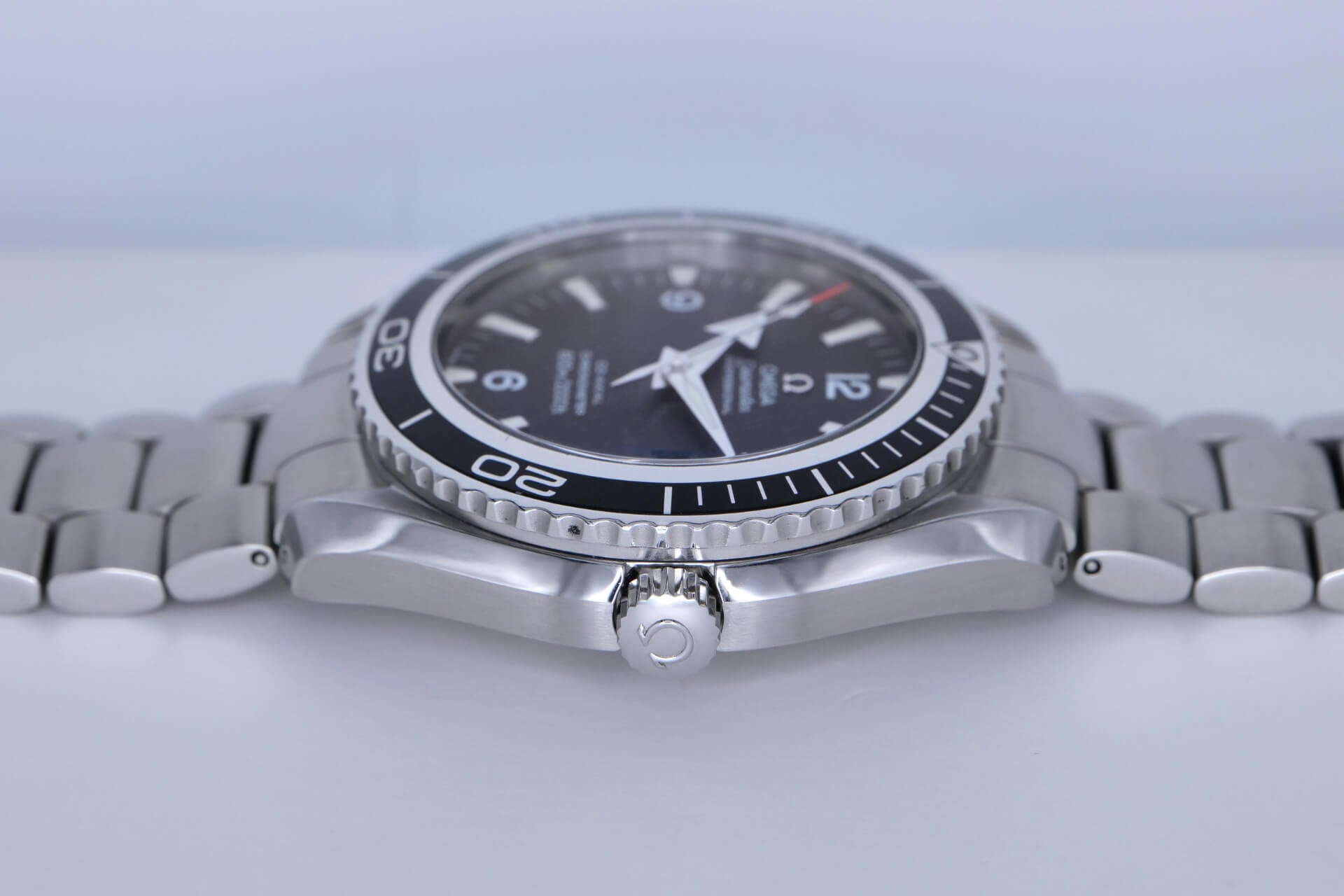BEGAGNAD Omega Seamaster Planet Ocean Svart 22005000