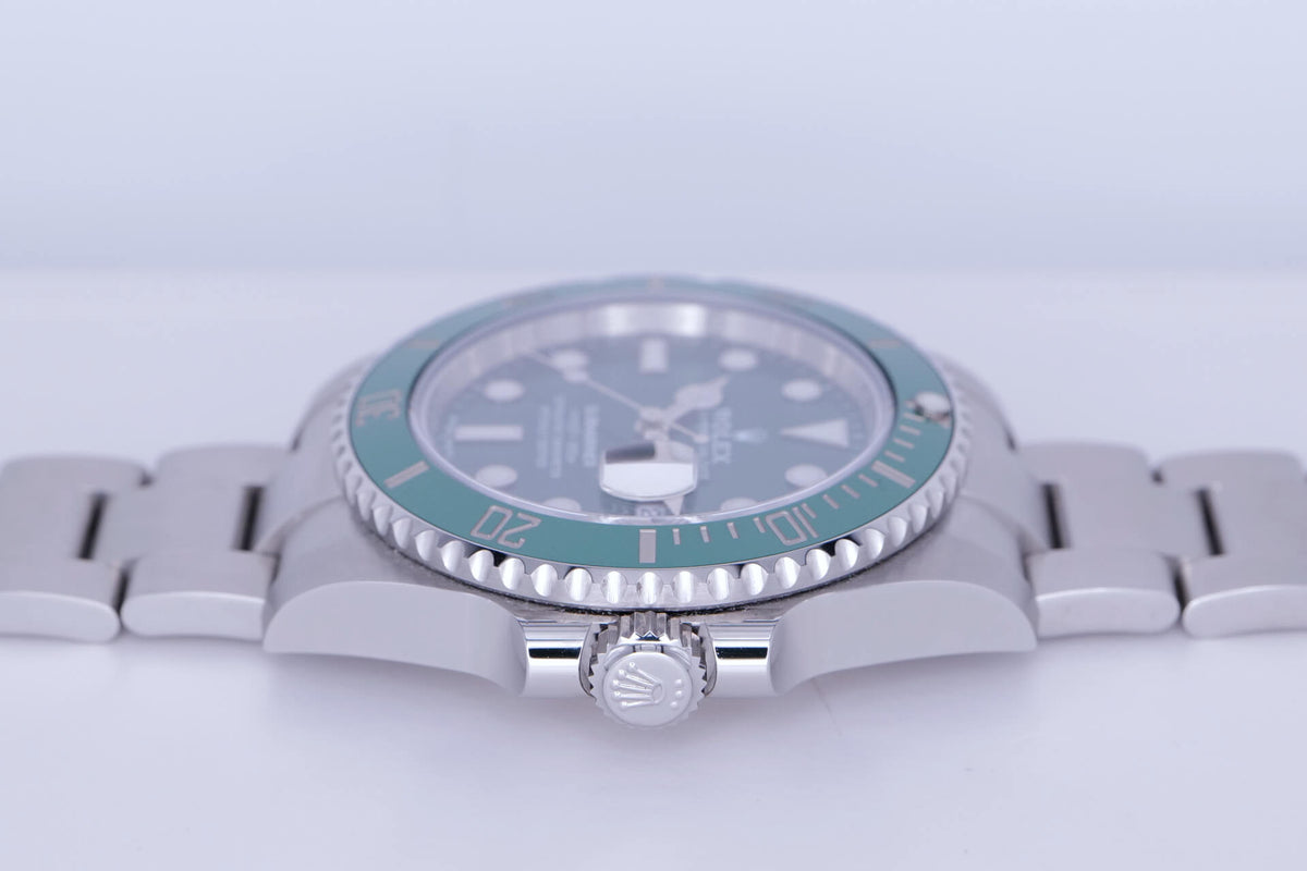 PRE-OWNED Rolex Oyster Perpetual Submariner Date 116610LV