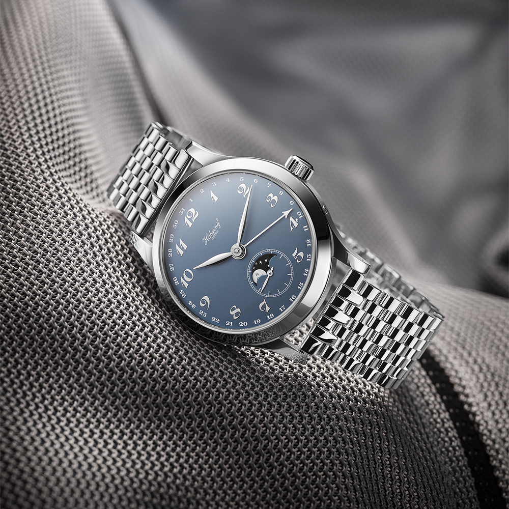 Habring2 Oskar Blue Pointer Date & Moonphase HBR2OSKRMPPDBLU