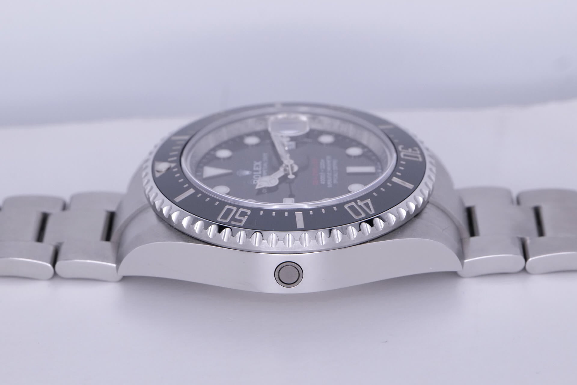 PRE-OWNED Rolex Sea-Dweller 126600