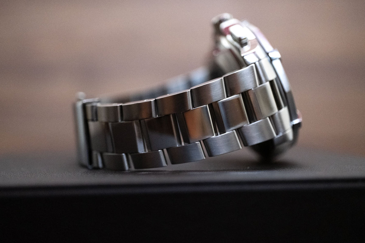 PRE-OWNED TAG Heuer Aquaracer 300M