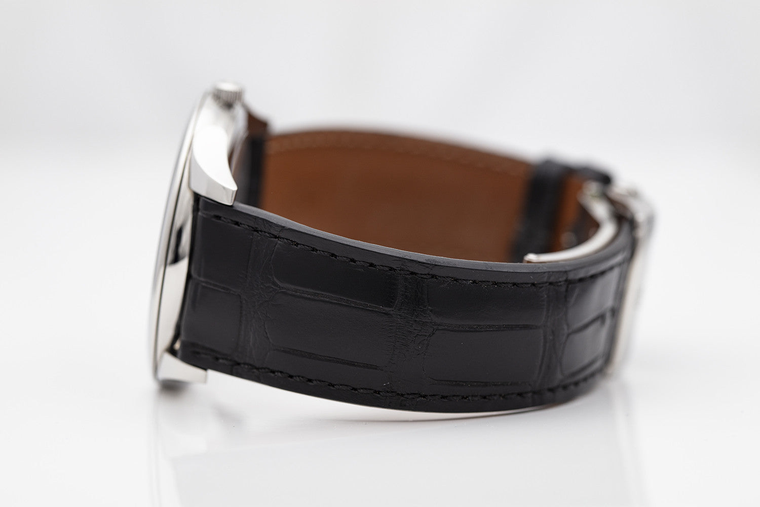 BEGAGNAD Parmigiani Fleurier Tonda 1950 Black & läderrem PFC288-0001400-XA1442