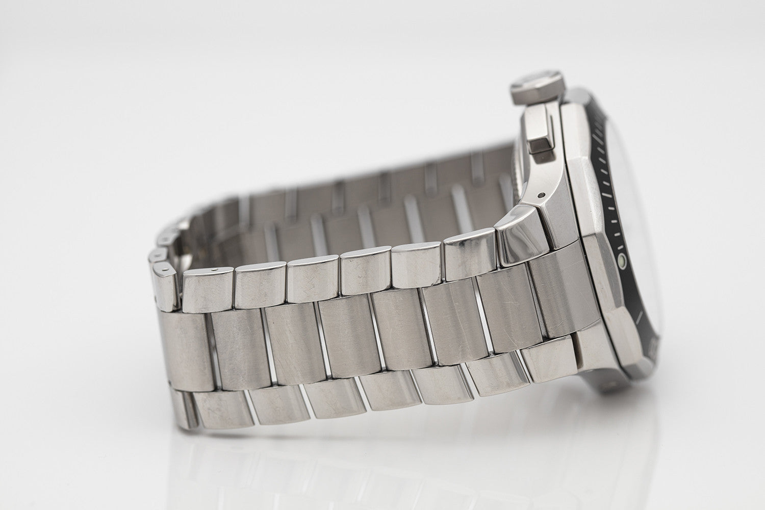 SOLD - PRE-OWNED Baume & Mercier Riviera M0A08724