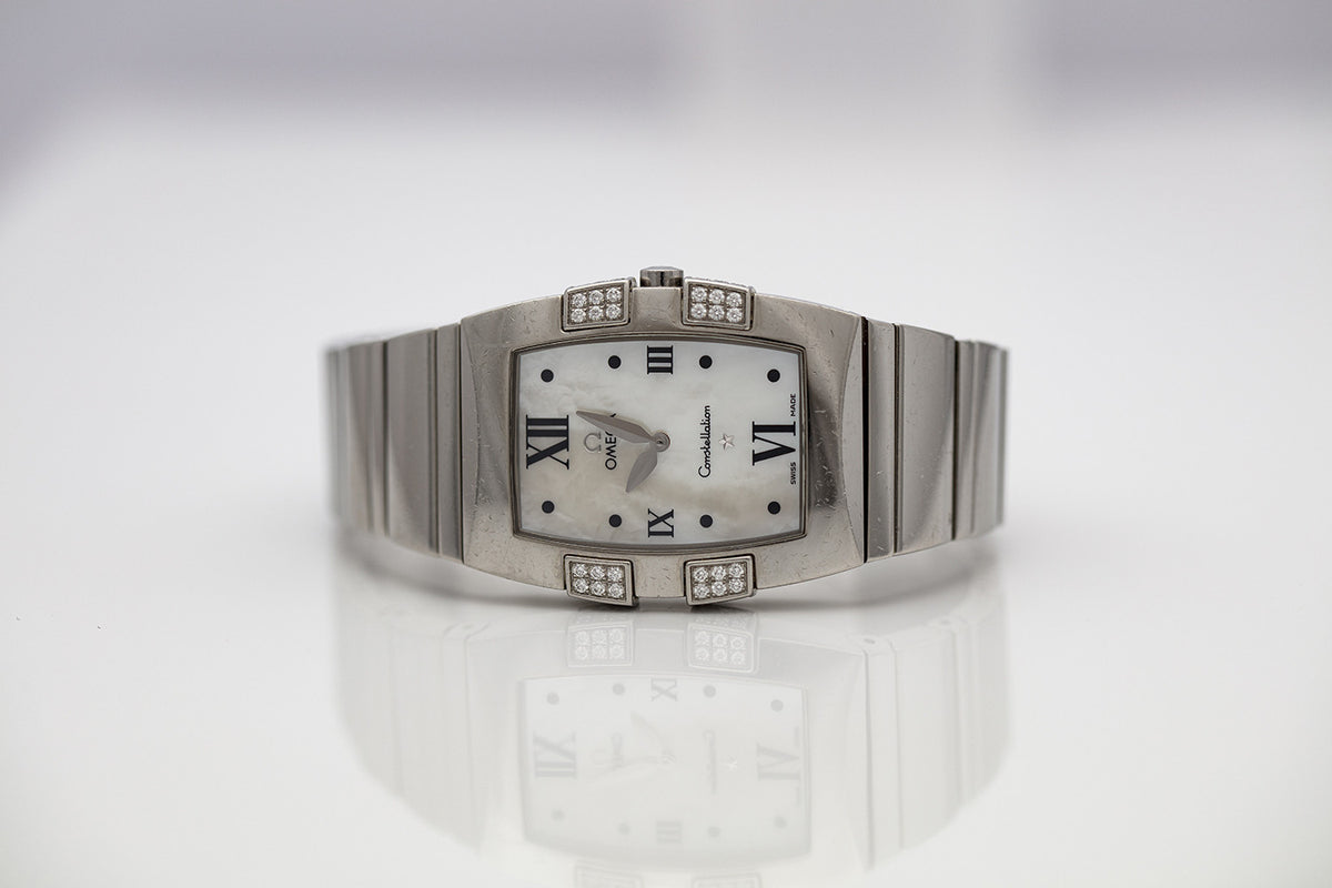 PRE-OWNED OMEGA Constellation Quadrella Stainless Steel Mother of Pearl Ref 15867000