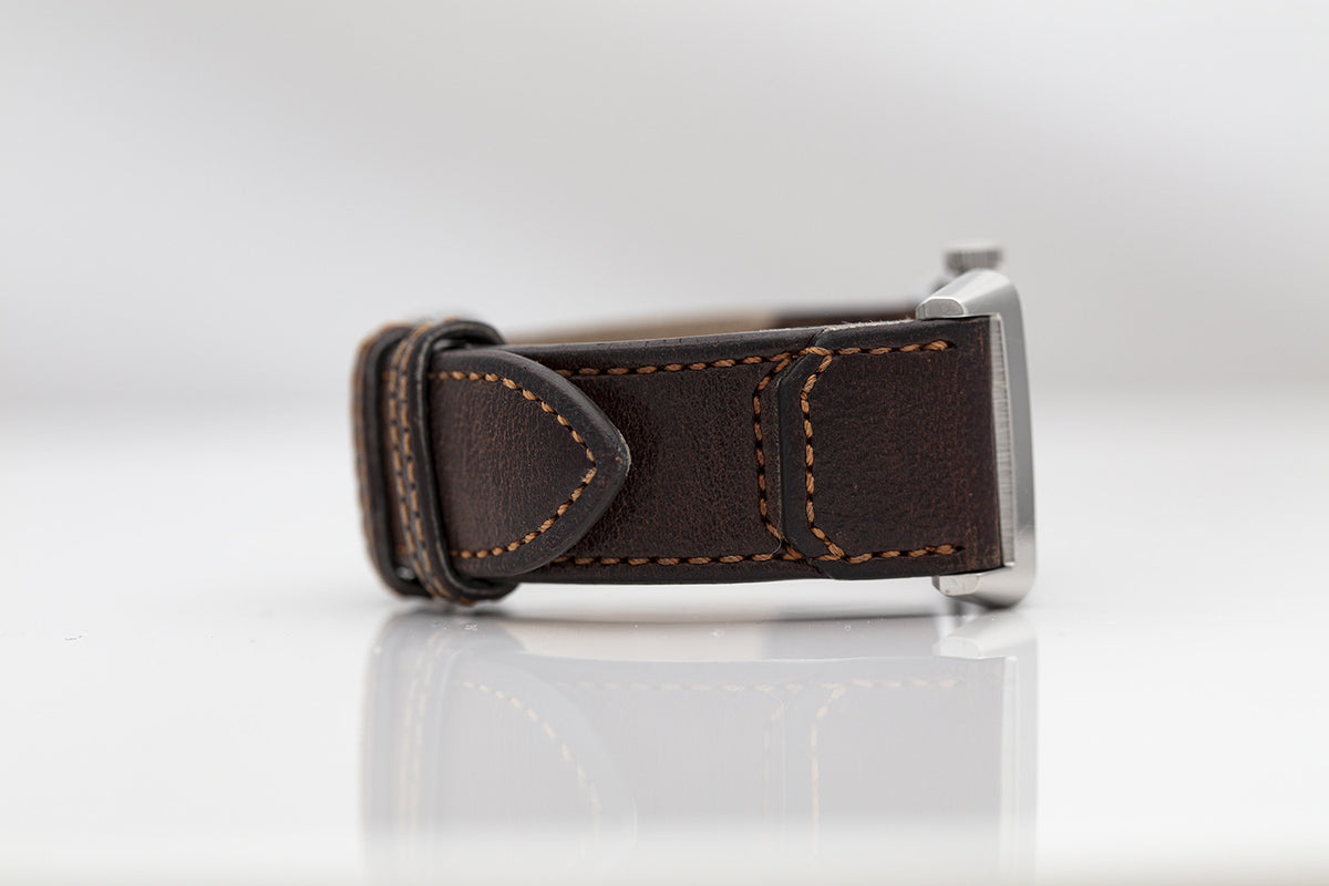 SÅLD – BEGAGNAD Jaeger-LeCoultre Reverso vit & läderarmband Q2438522