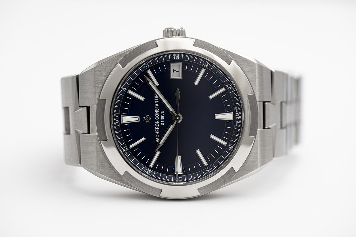 BEGAGNAD Vacheron Constantin Overseas 41 mm Stål & Blå 2022 Ref: 4500V/110A-B128