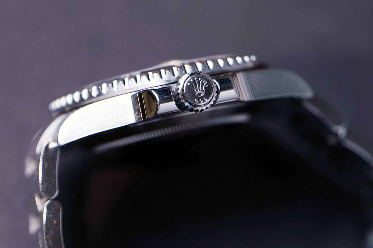 PRE-OWNED Rolex Submariner Date Black & Steel 116610LN Year 2013