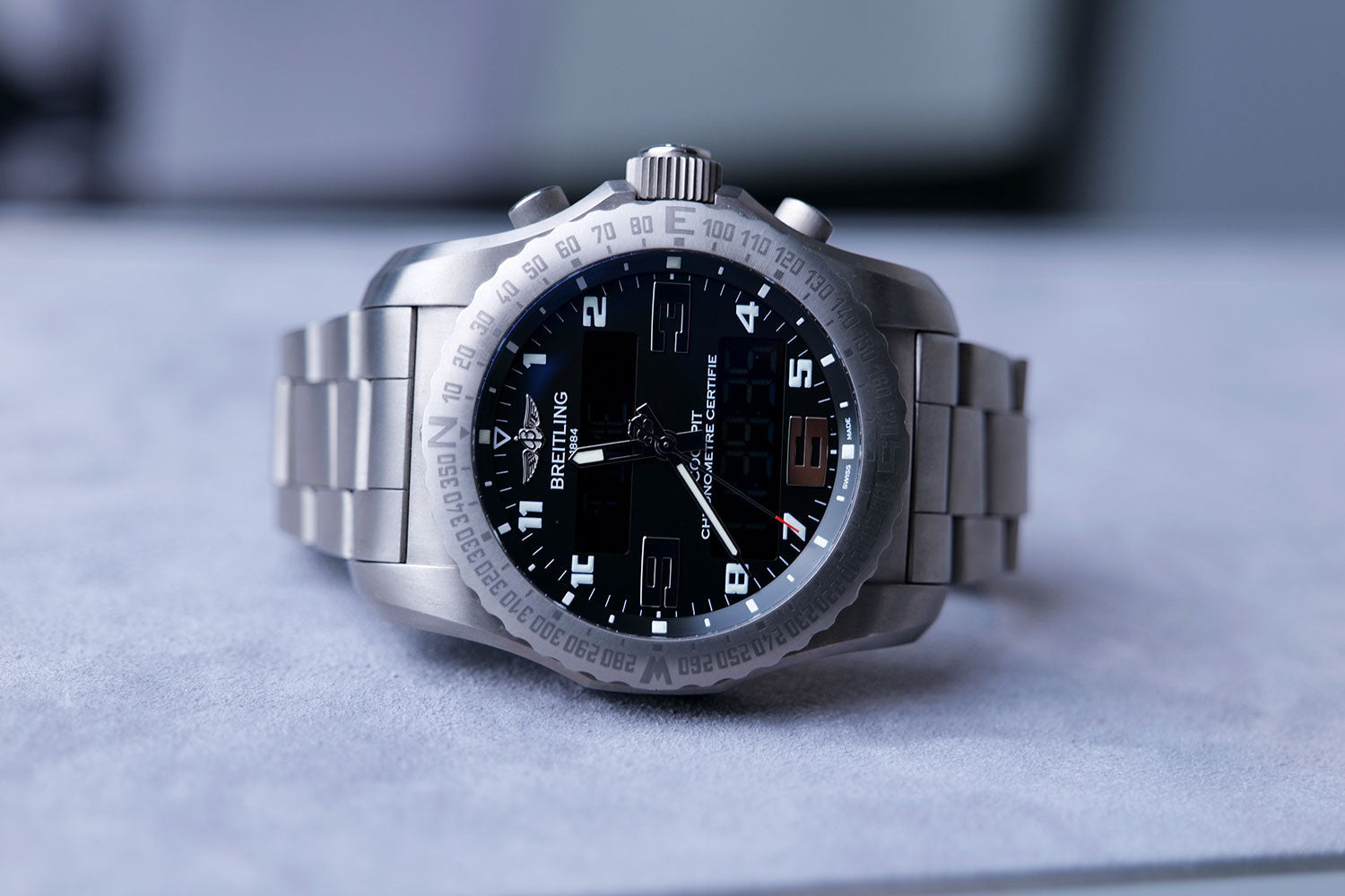 BEGAGNAD Breitling Cockpit B50 Titan EB5010