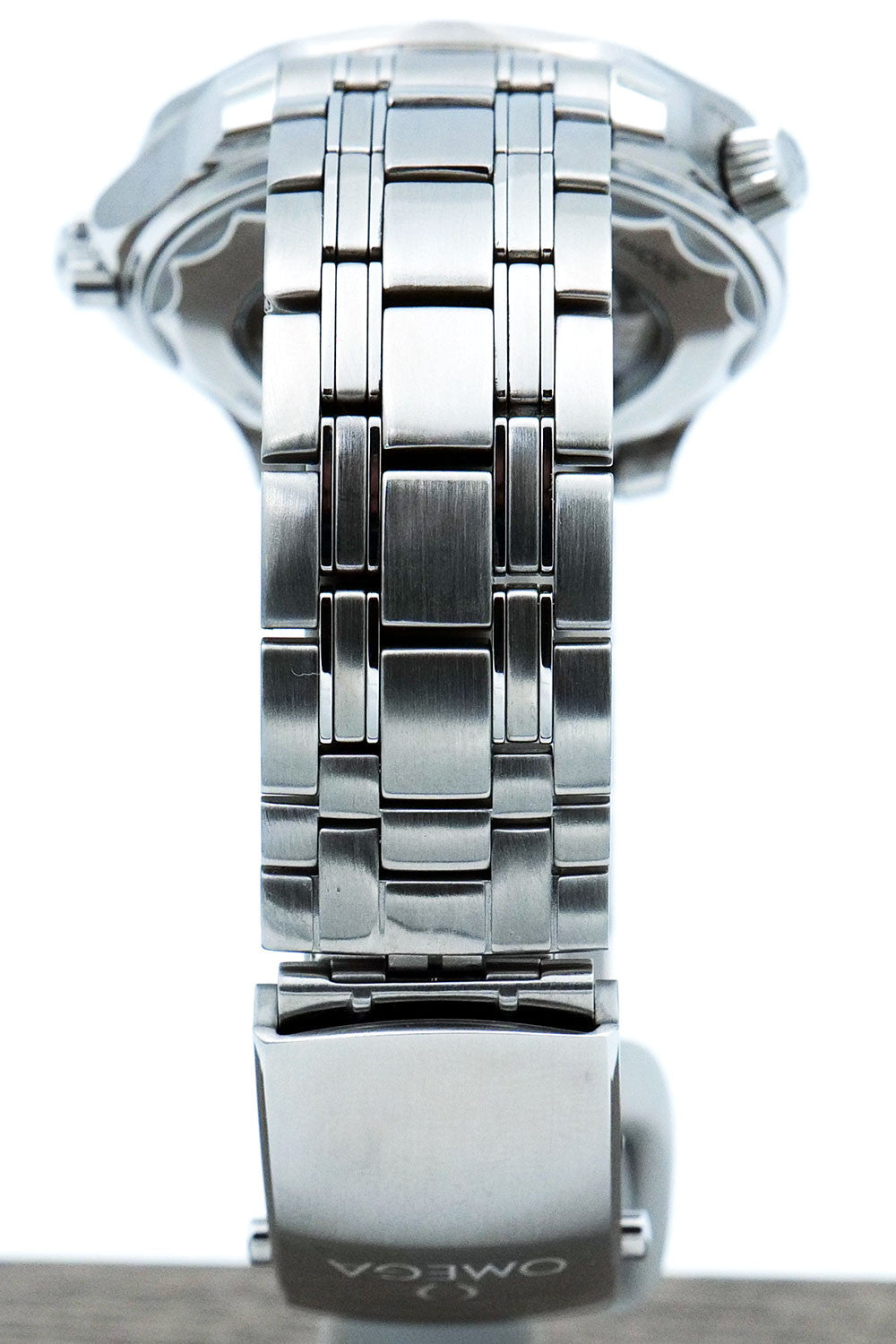 SOLD-PRE-OWNED Omega Seamaster Diver 300 M	210.30.42.20.01.001
