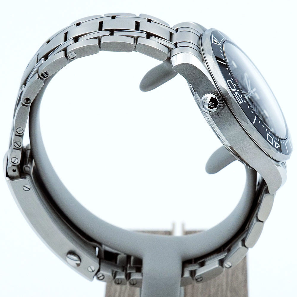 SOLD-PRE-OWNED Omega Seamaster Diver 300 M	210.30.42.20.01.001