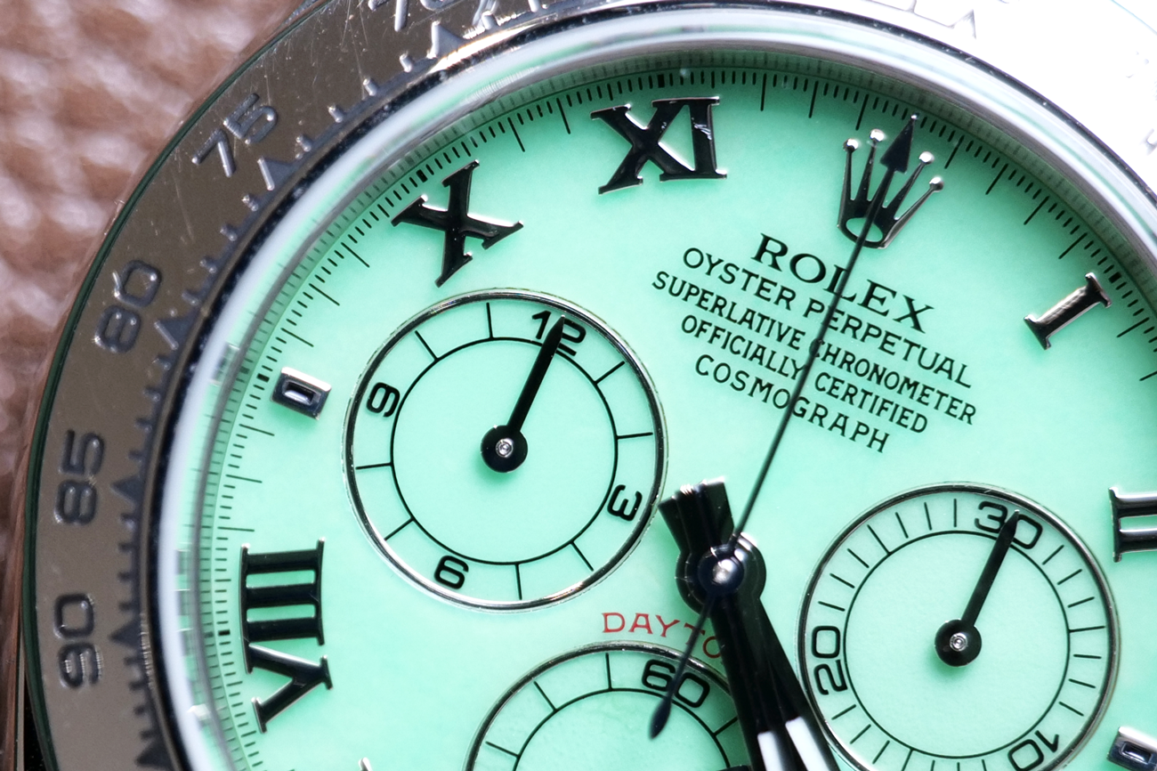 SOLD - Pre-owned Rolex Daytona Cosmograph Beach Green Dial 116519