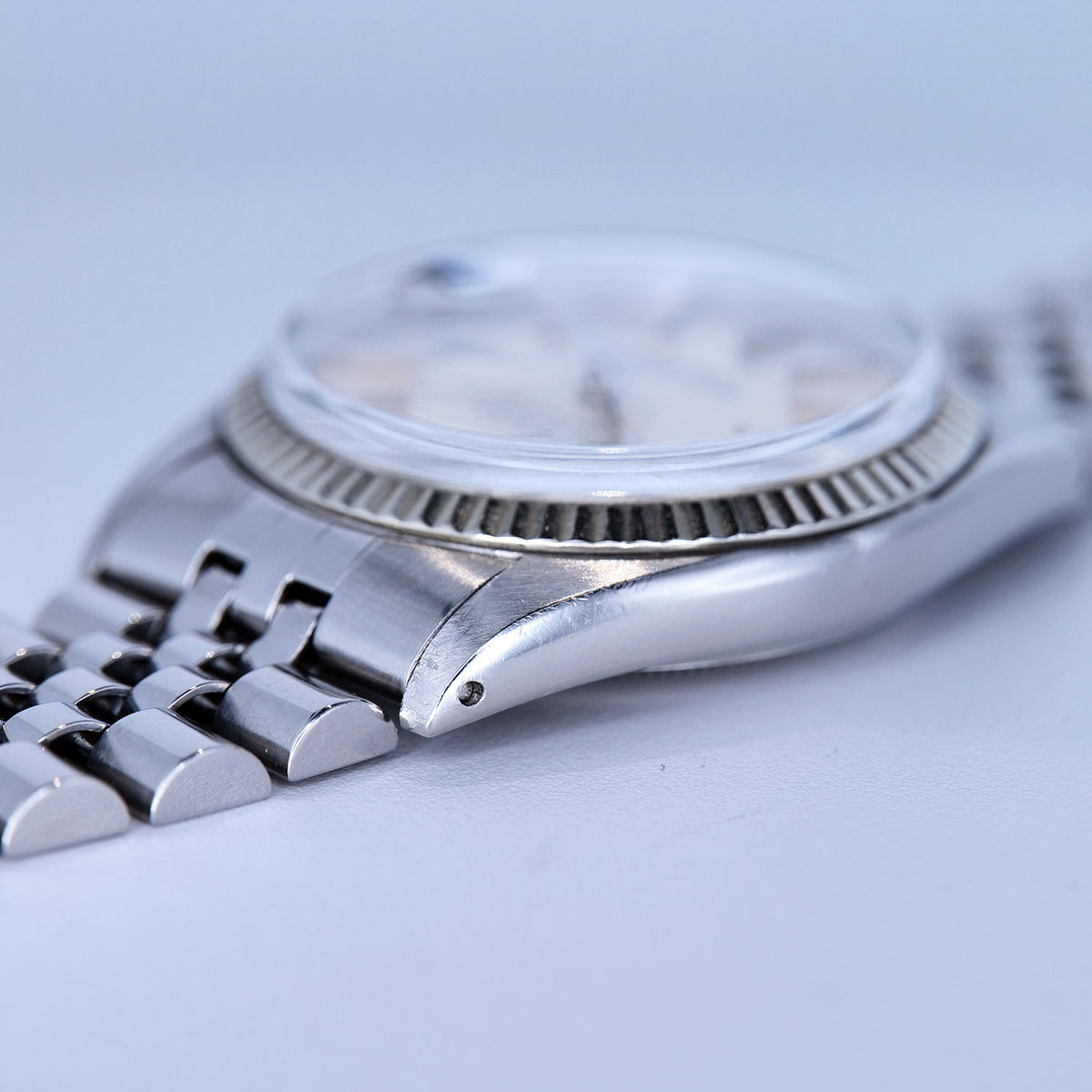 SOLD-PRE-OWNED Rolex Datejust 36mm Linen Dial 16014