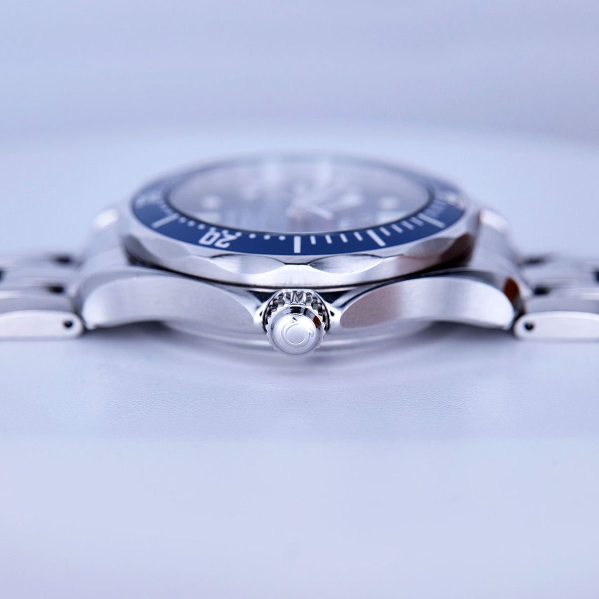 SÅLD - BEGAGNAD OMEGA Seamaster Diver 300m 22228000