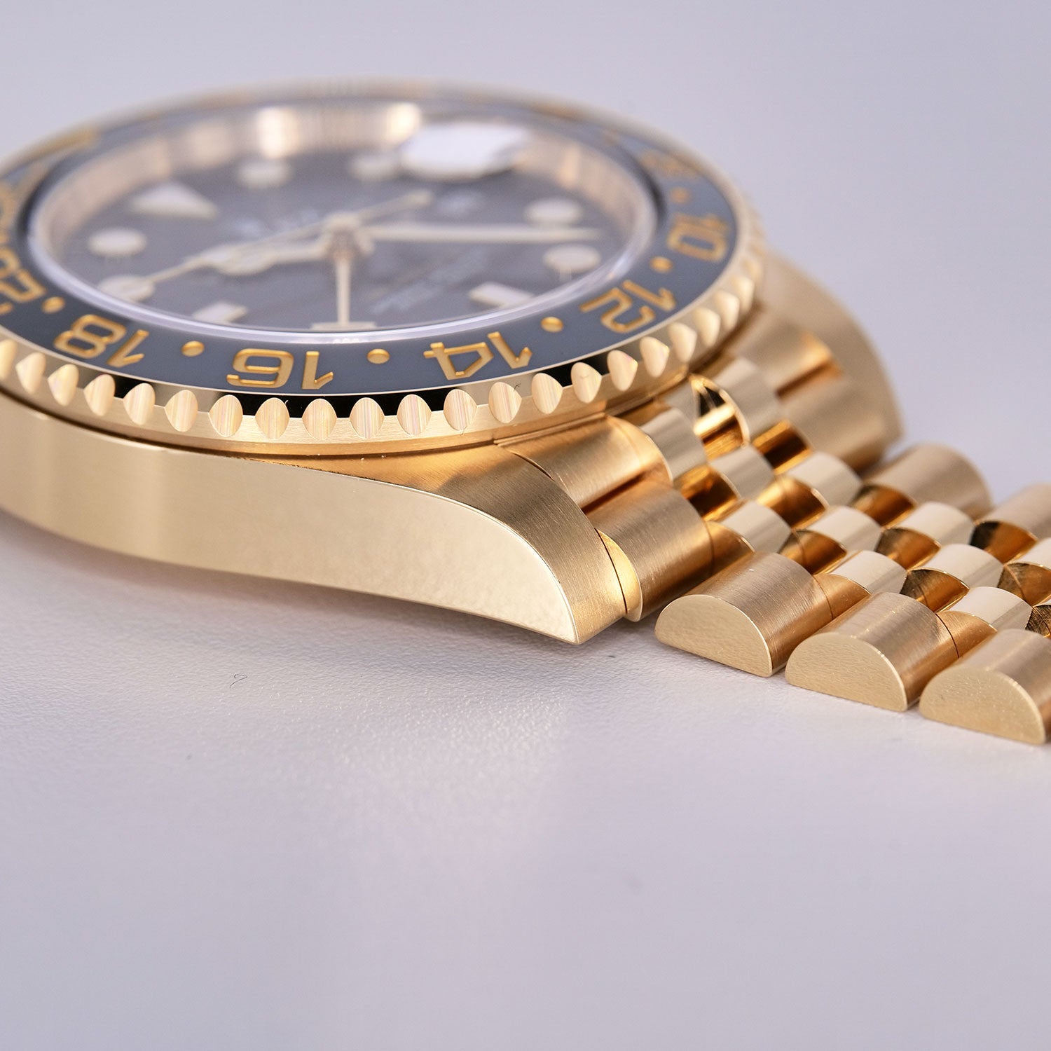 SÅLD - BEGAGNAD Rolex GMT-Master II 126718GRNR