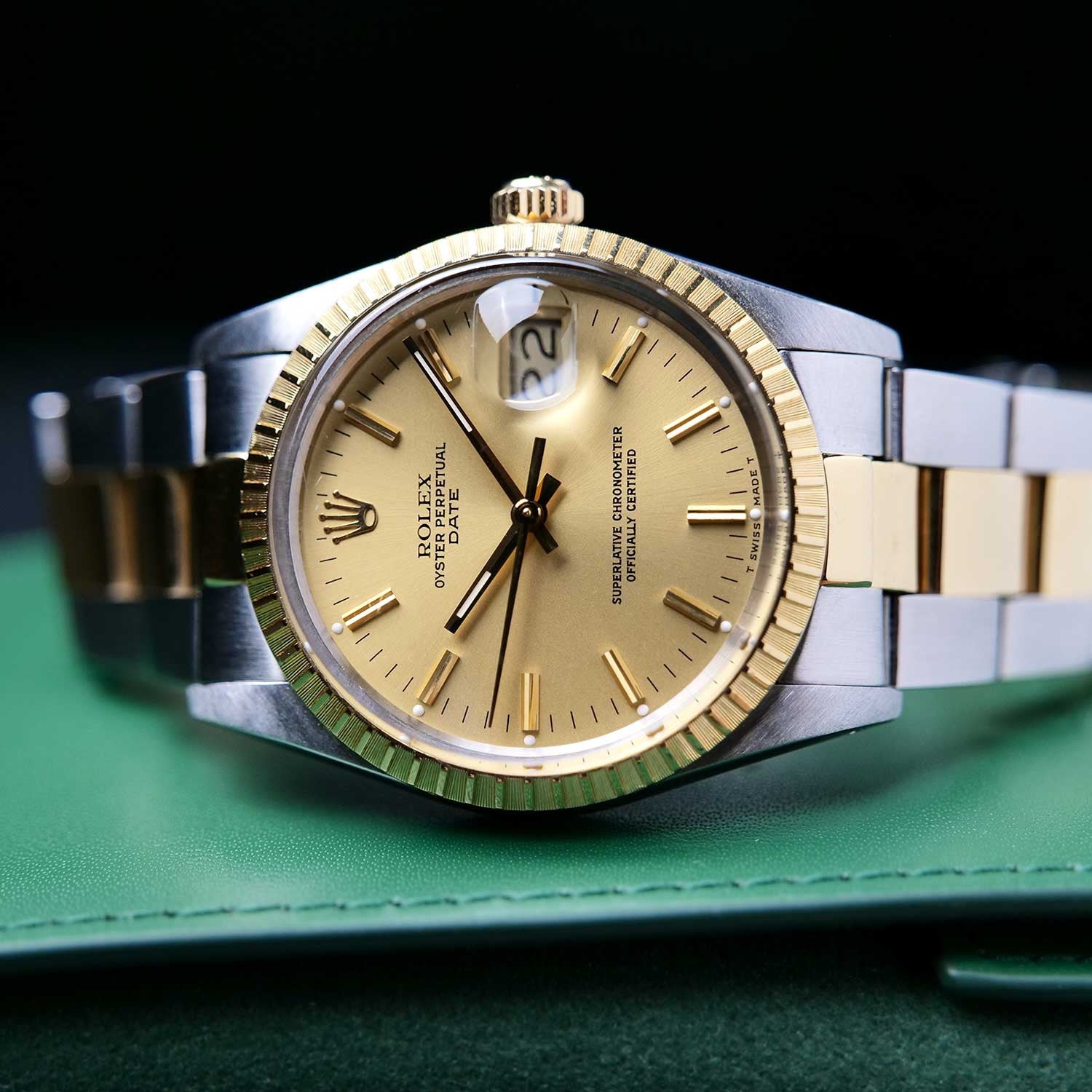 PRE-OWNED Rolex Oyster Perpetual Date 15053