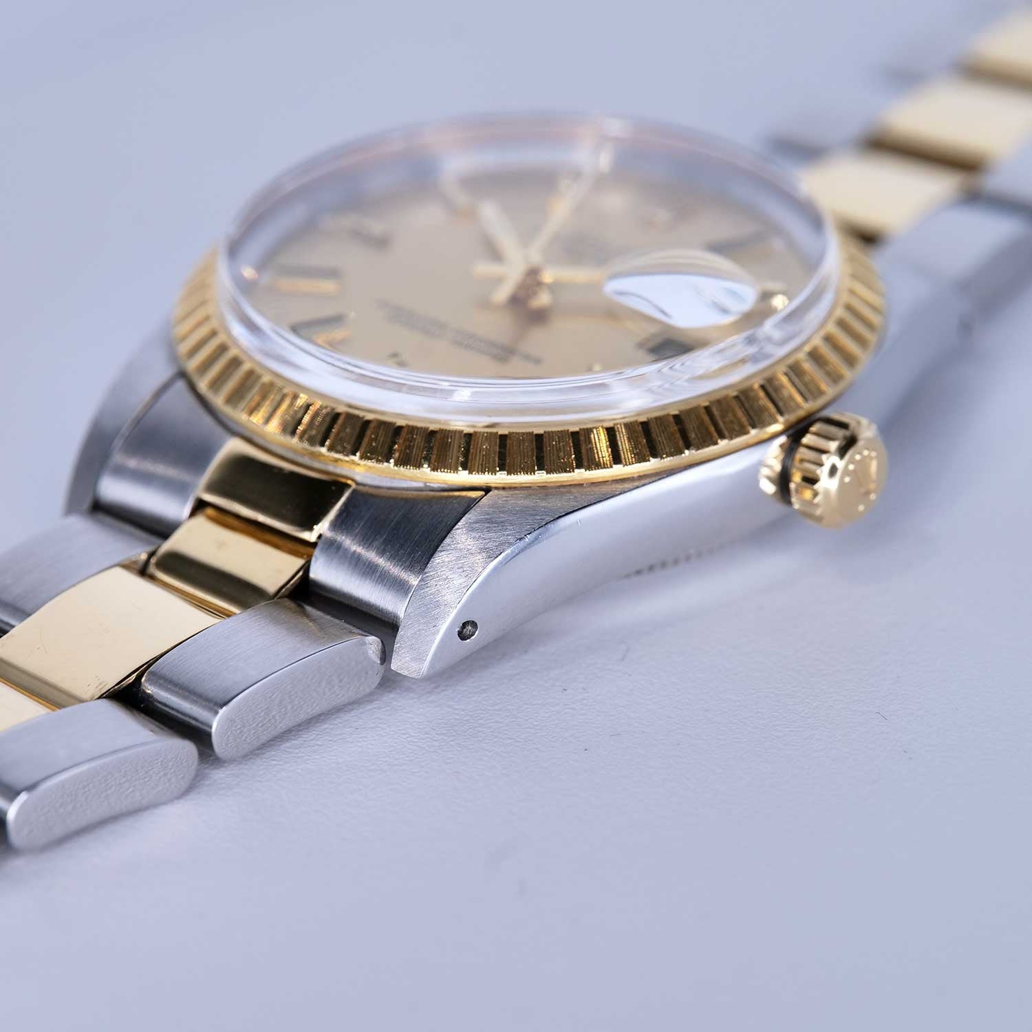 PRE-OWNED Rolex Oyster Perpetual Date 15053