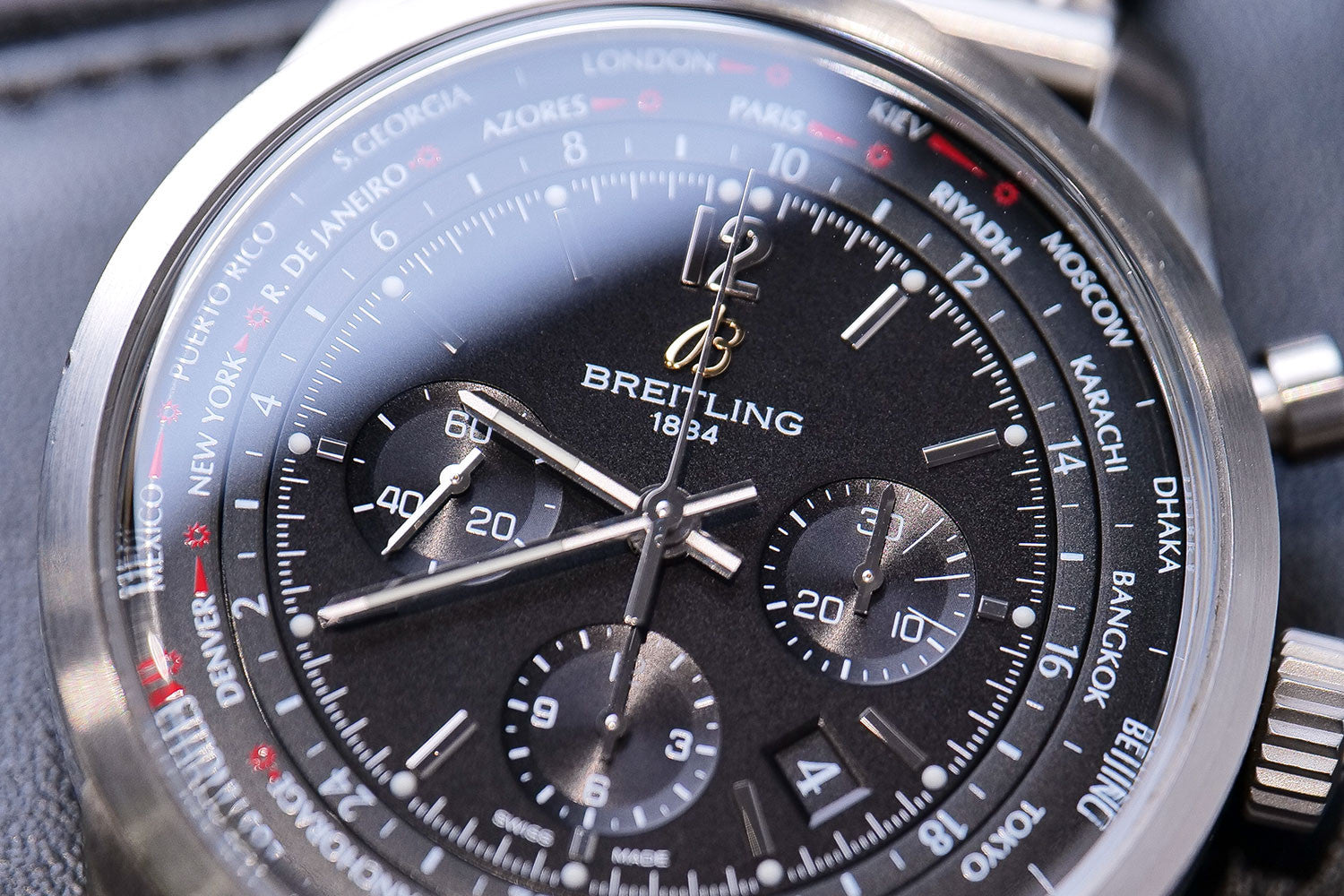 BEGAGNAD Breitling Transocean Unitime Pilot Svart & Armband AB0510U6/BC2