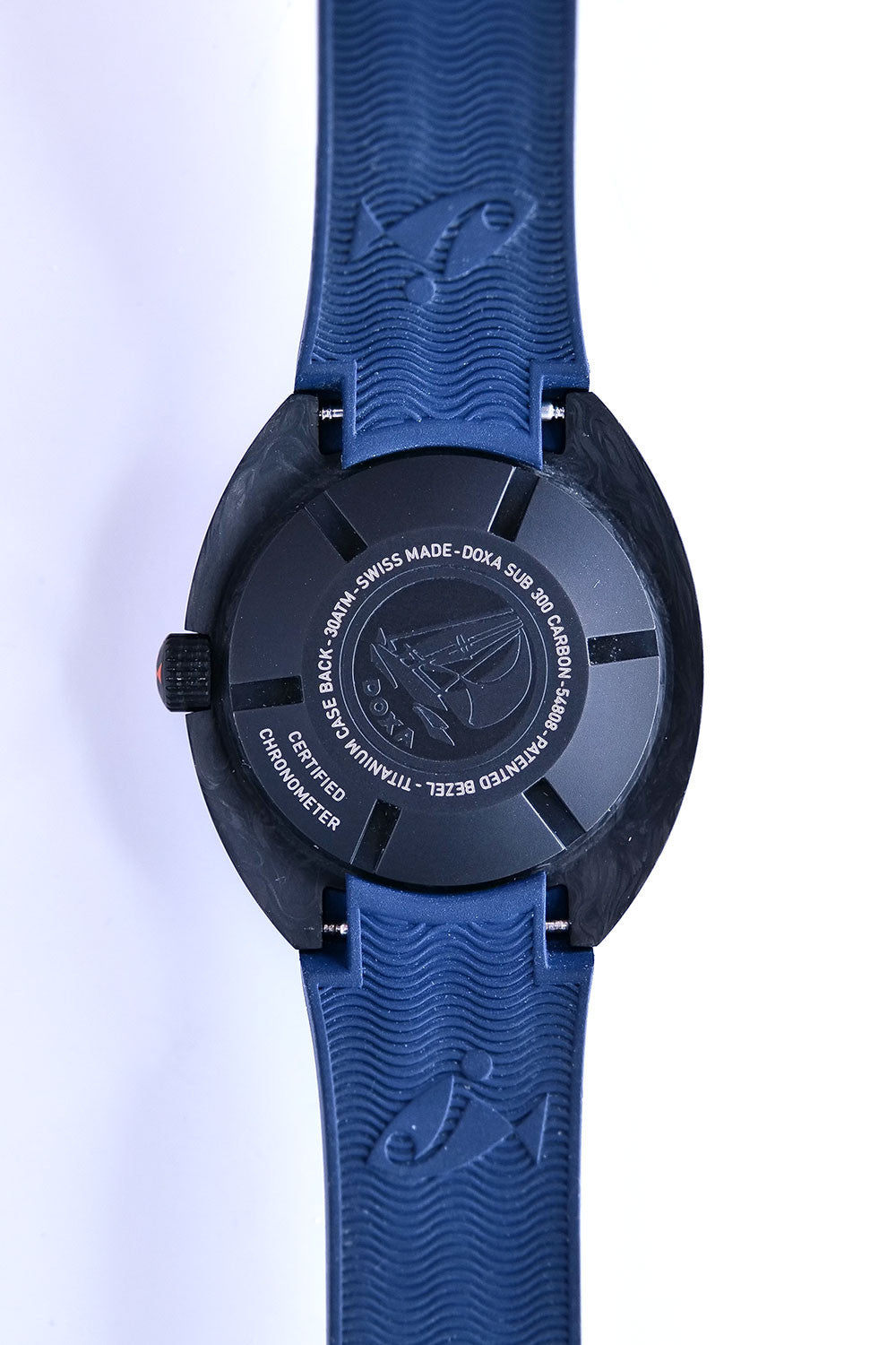 PRE-OWNED DOXA Sub 300 Carbon Caribbean Navy Blue & Rubber Strap 822.70.201.20