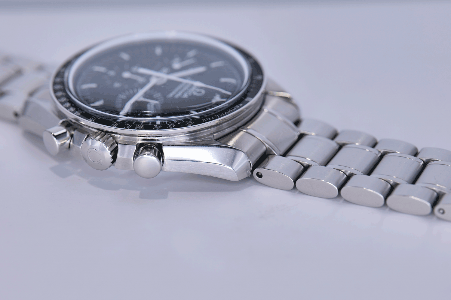 BEGAGNAD Omega Speedmaster Moonwatch 35705000 År 2004