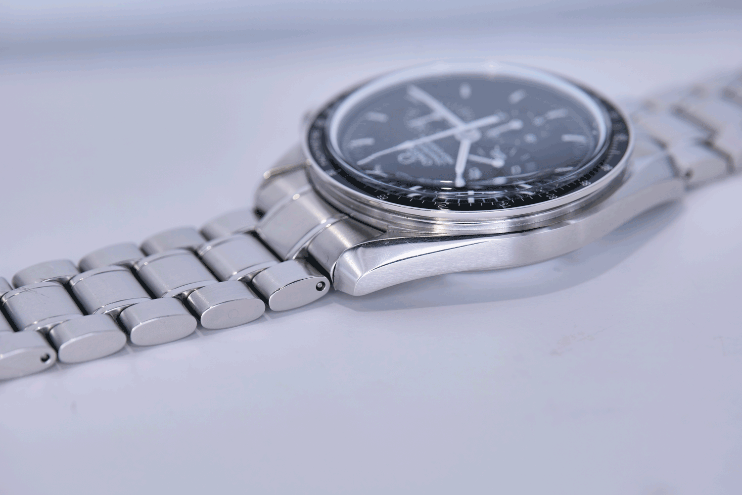 BEGAGNAD Omega Speedmaster Moonwatch 35705000 År 2004
