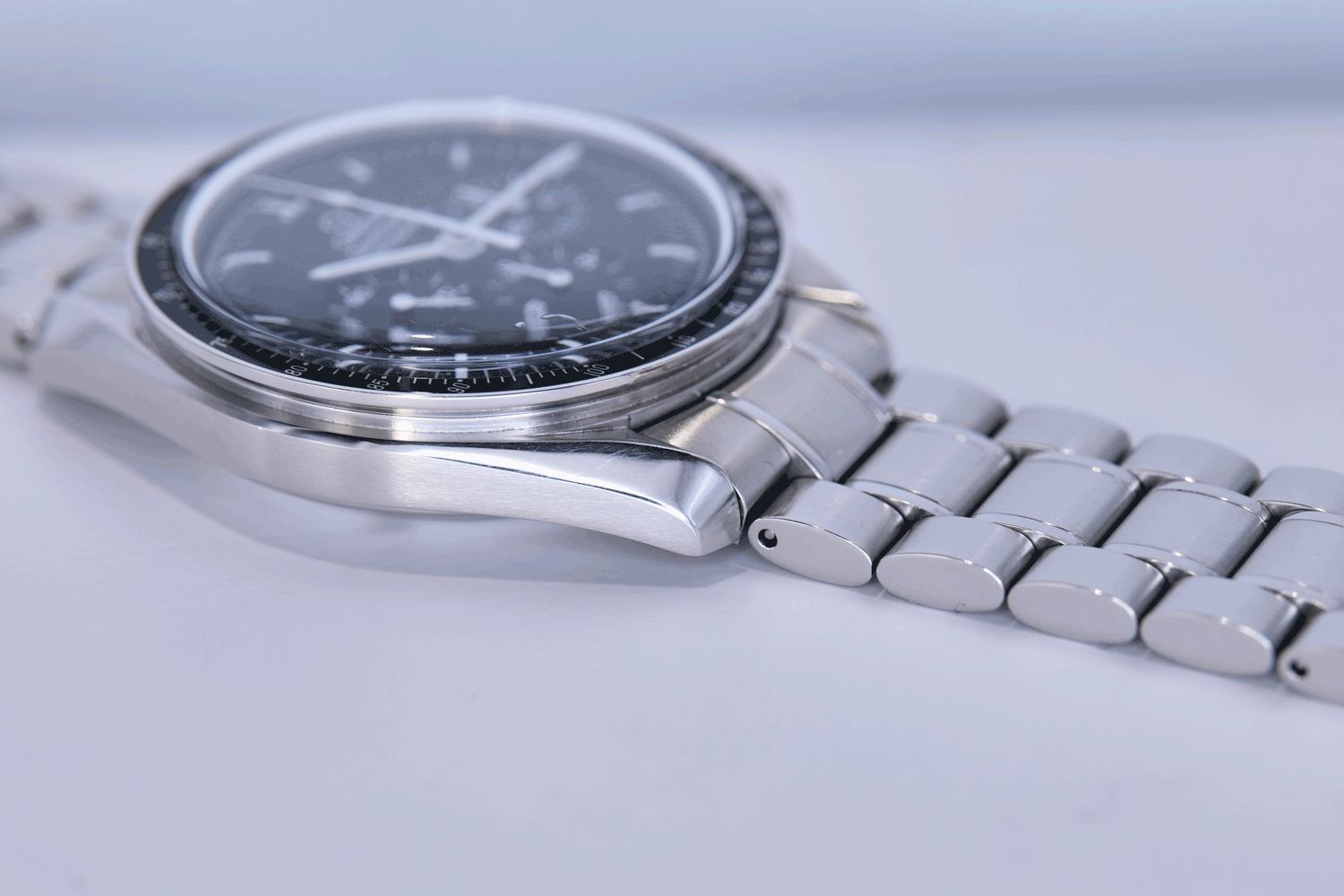 BEGAGNAD Omega Speedmaster Moonwatch 35705000 År 2004