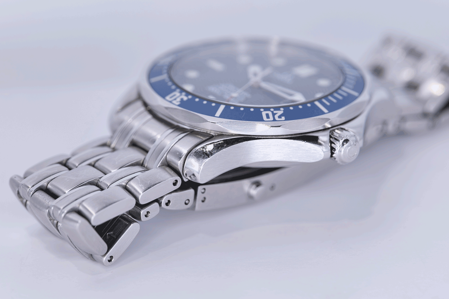 BEGAGNAD Omega Seamaster Diver ”James Bond” 25318000