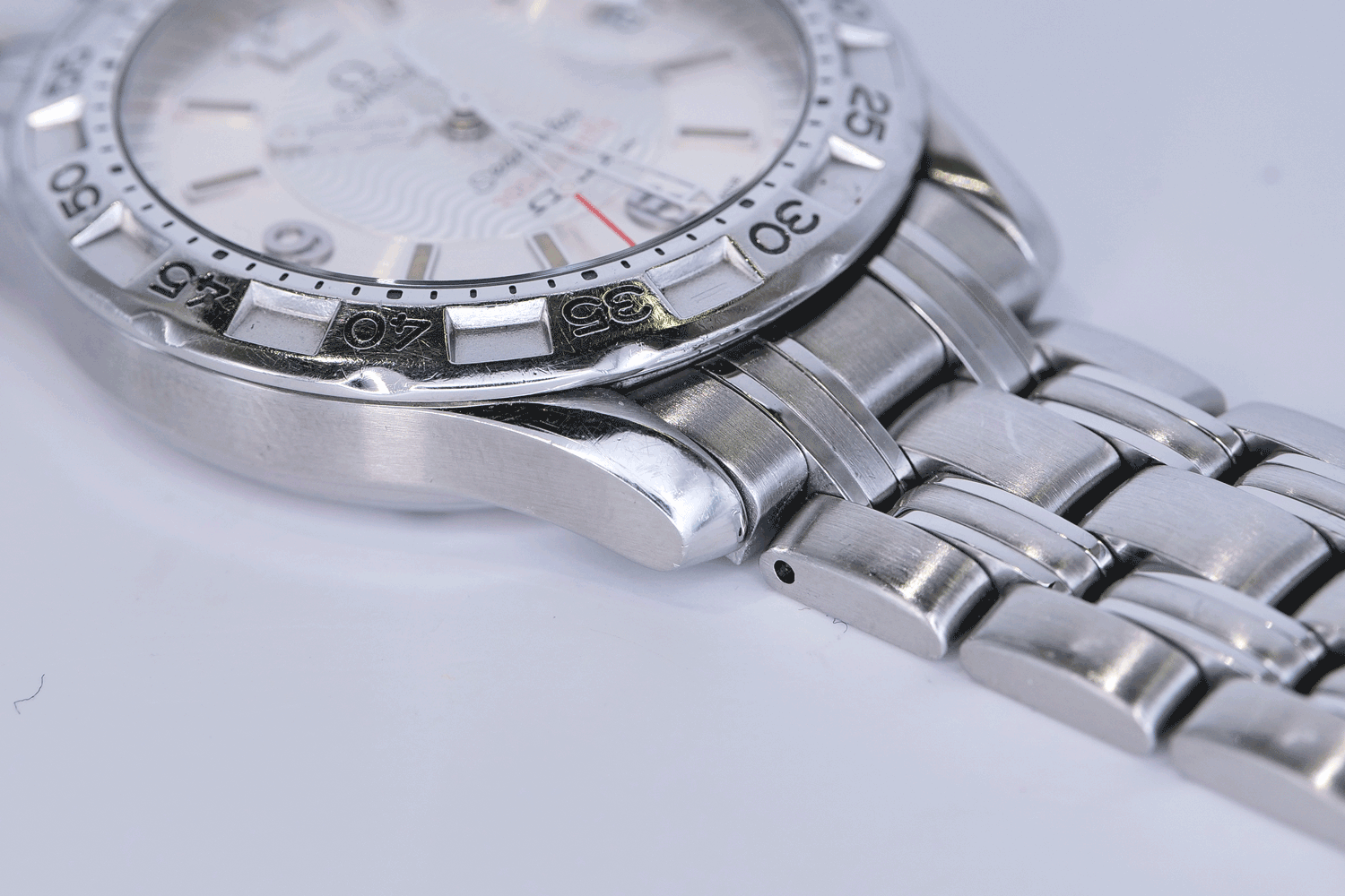 SOLD - PRE-OWNED Omega Seamaster Omegamatic 25143000