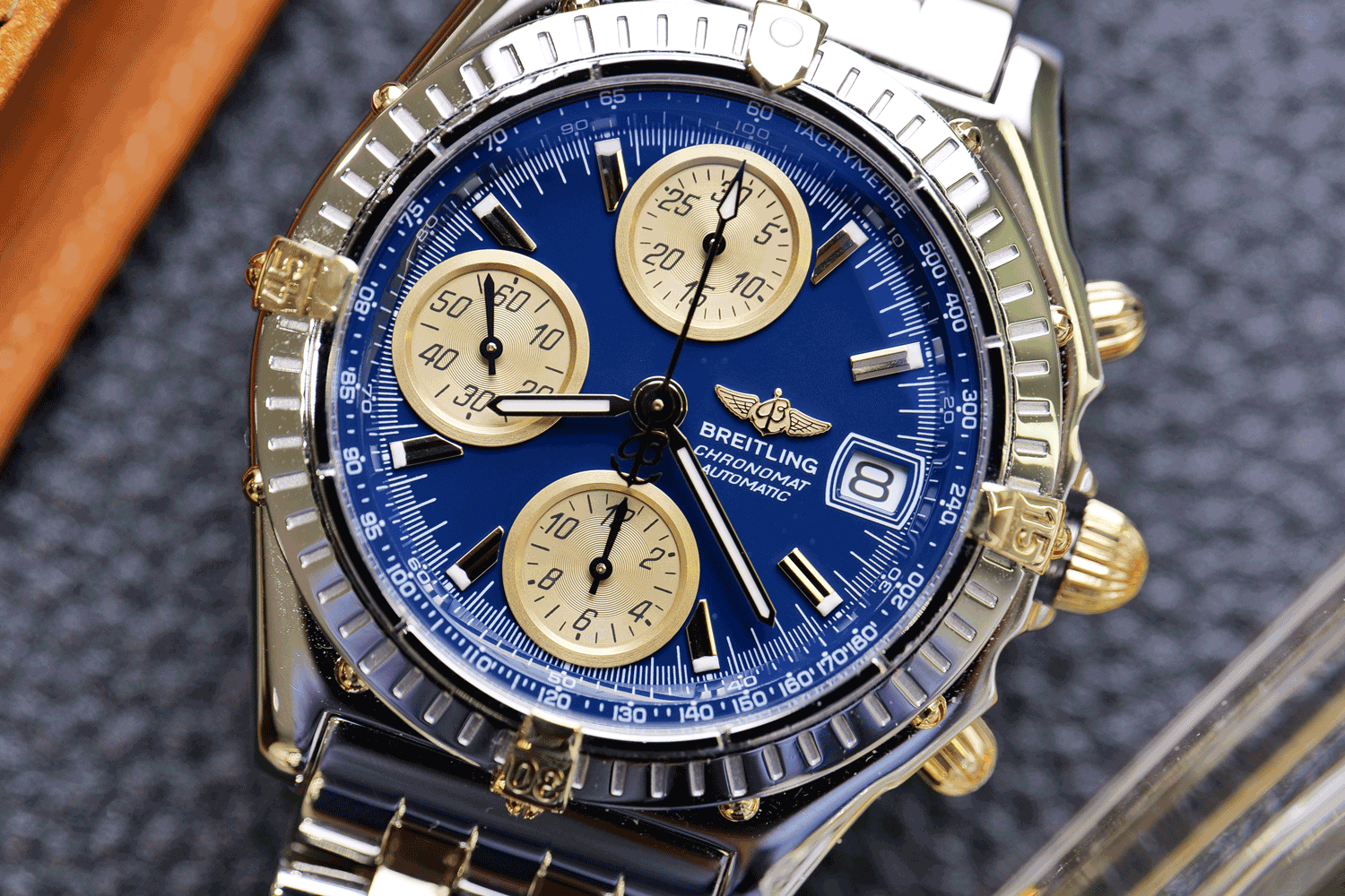 PRE-OWNED Breitling Chronomat B13050