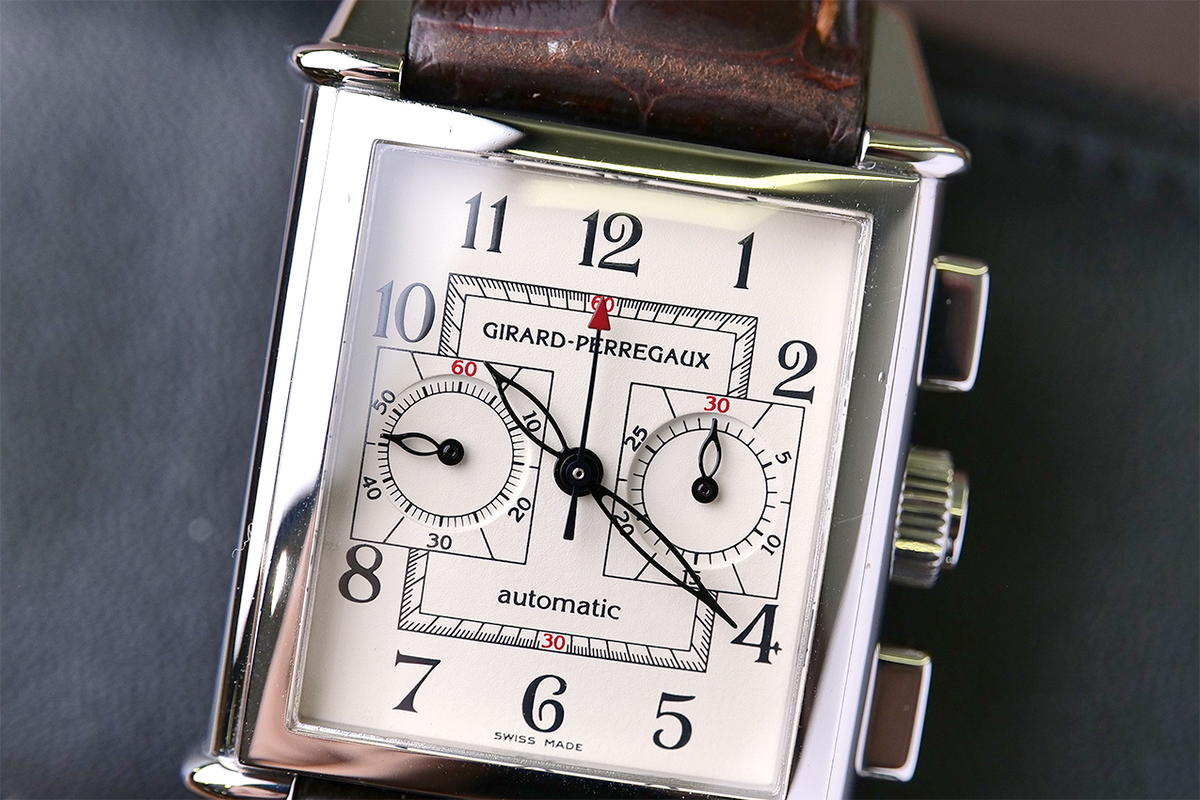 PRE-OWNED Girard-Perregaux 1945 25990.0.11.8186