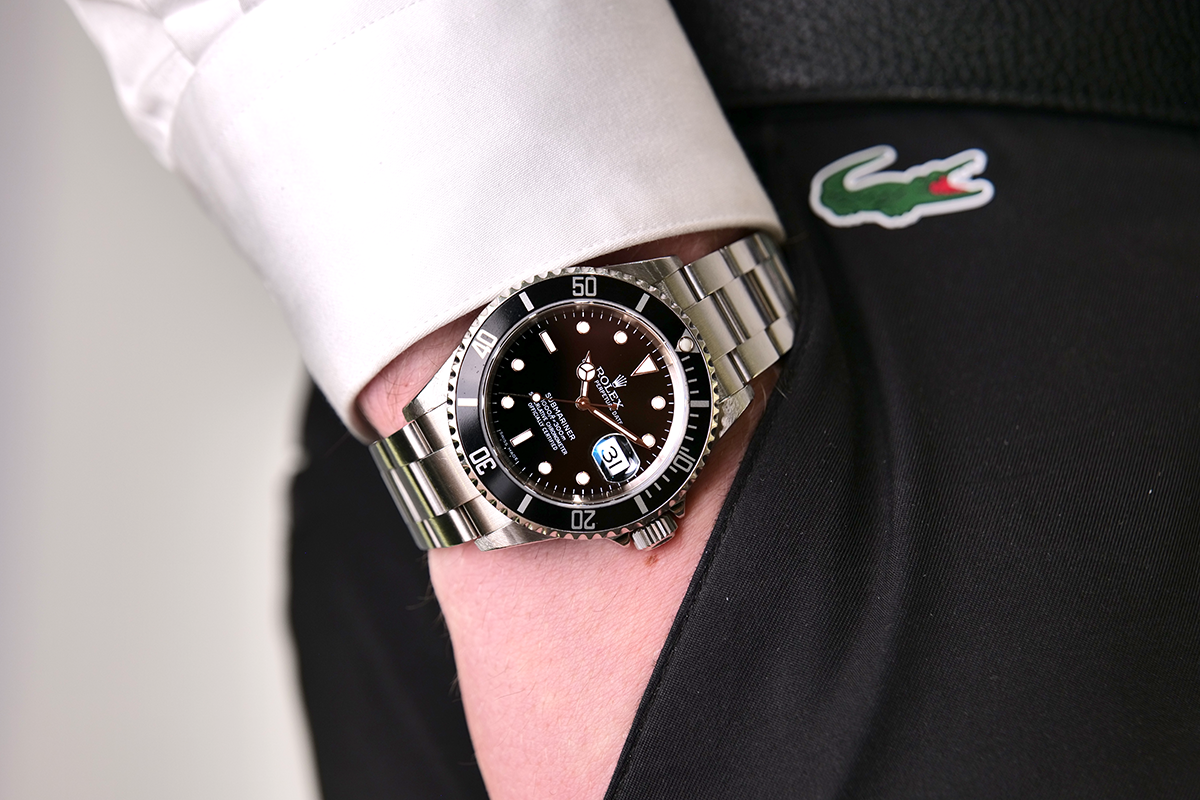 PRE-OWNED Rolex Submariner Date 16610