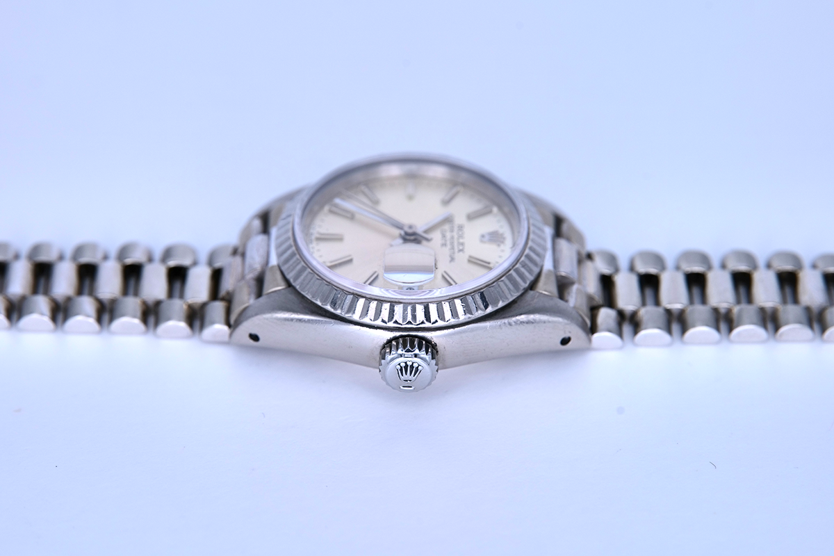 PRE-OWNED Rolex Lady-Date Silver 69179