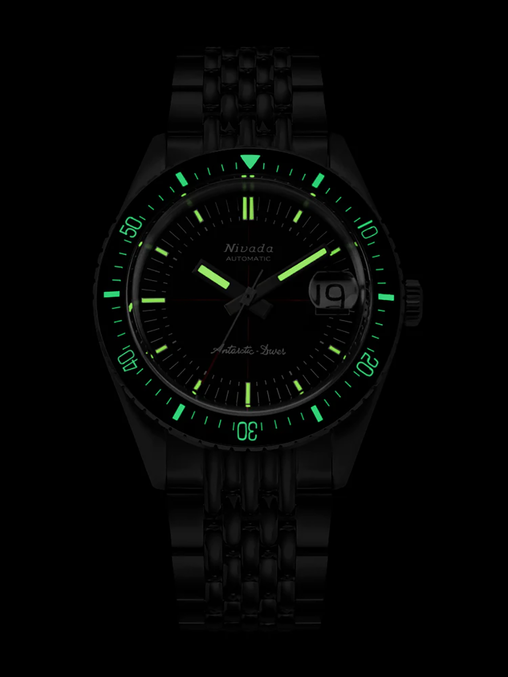 Nivada Grenchen Antarctic Diver 38 mm 32038A20