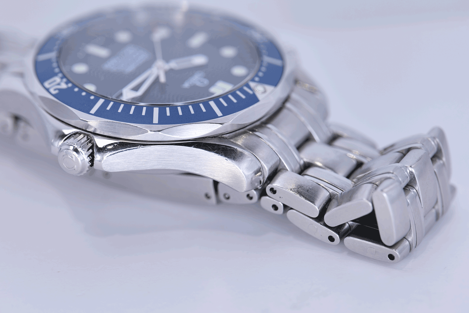BEGAGNAD Omega Seamaster Diver ”James Bond” 25318000