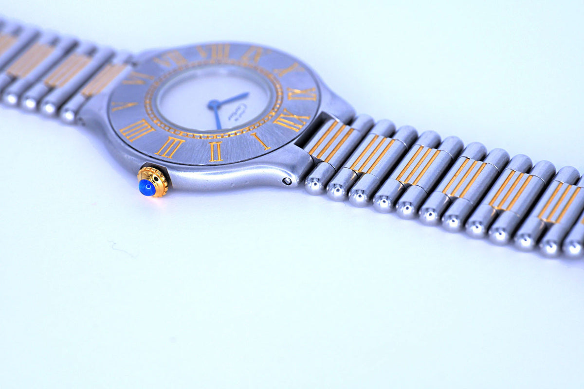 PRE-OWNED Cartier Must 21