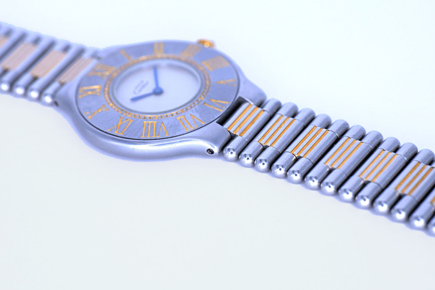 PRE-OWNED Cartier Must 21